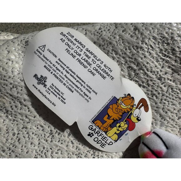 🐾 Garfield 40th Anniversary Tie-Dye Plush 🐾 - Picture 4 of 10